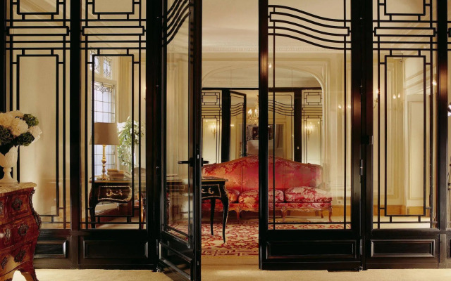 Hotel Plaza Athenee