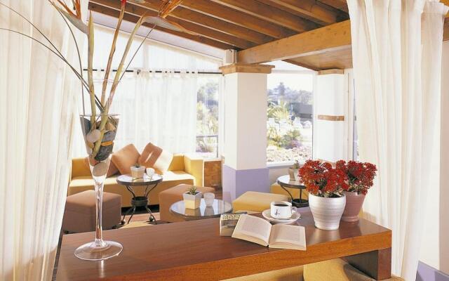 Monte Doiro Refugio Design