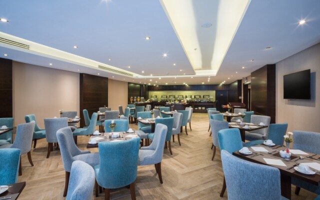Naviti Warwick Dammam