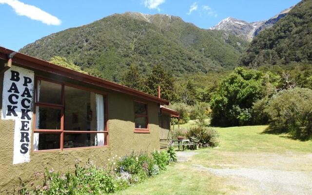 Rata Lodge Backpackers