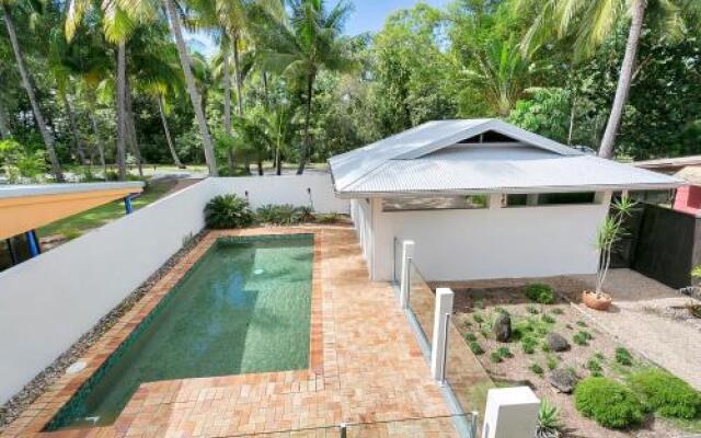 Luxury Executive Residence On Beachfront