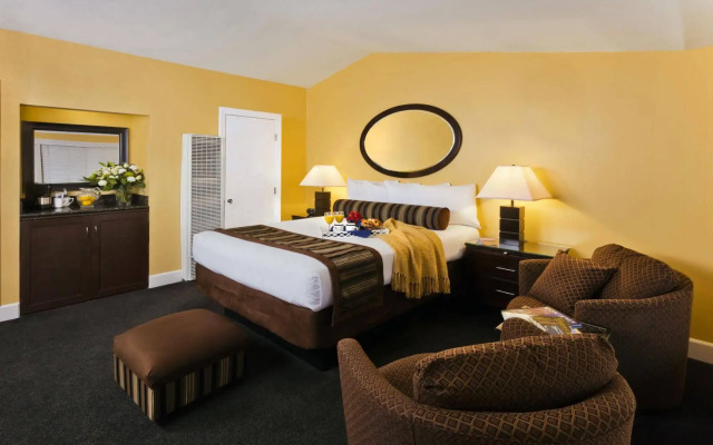 Monterey Peninsula Inn