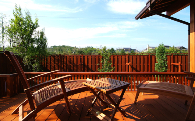 Ujo Soan (Adult Only)