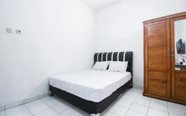 Oyo Life 2597 Km Kost