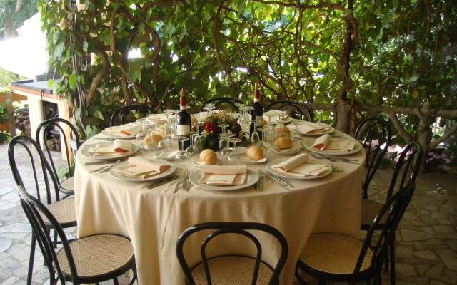 Hotel Paradiso