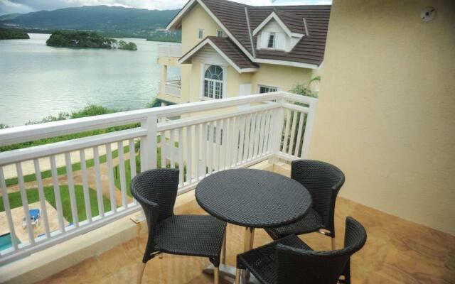 Lagoons Apartments