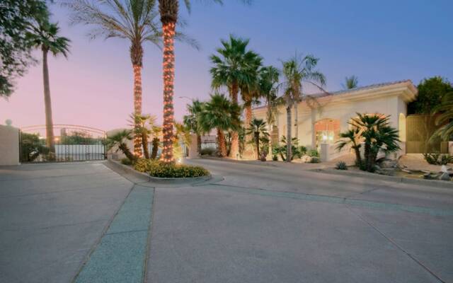 Regency 2 Bedroom by Casago