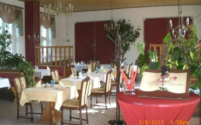 Hotel & Restaurant Zur Alten Schule
