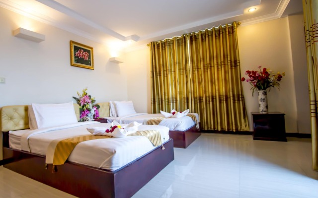 Good Luck Day Hotel