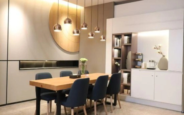 Ease Hotel (Zhongshan Lihe Plaza Zhongshan 2nd Road)