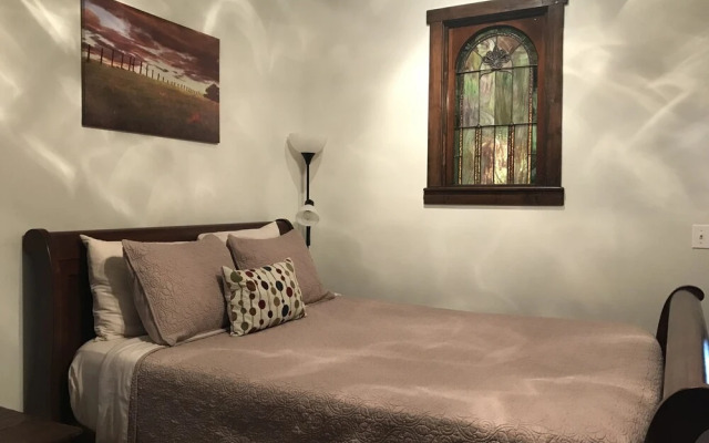 Mcgrady Inn - Bed And Breakfast