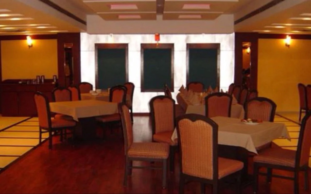Hotel Raj Continental