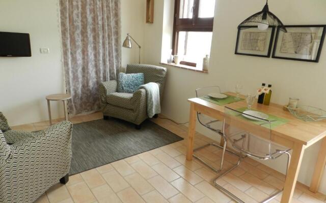 Rosa nel Pozzo Apartments and B&B