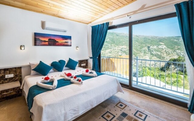 Villa Tepes by Akdenizvillam