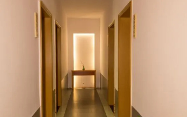 Hanshan Hotel