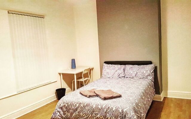 Molyneux Place