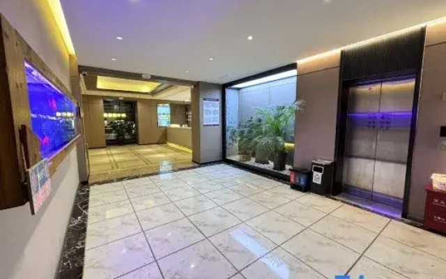 Sunshine 100 Hotel (Jilin Xi'an Road Linjiangmen Square)