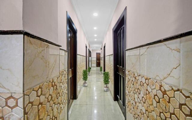 OYO 89475 New Hotel City Of Joy