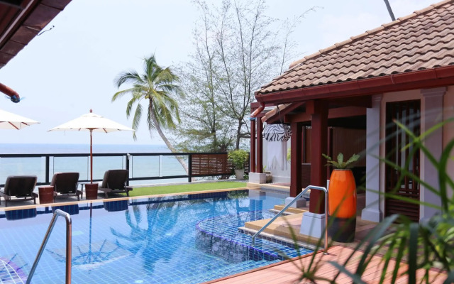 Pao Jin Poon Beach Front Villa