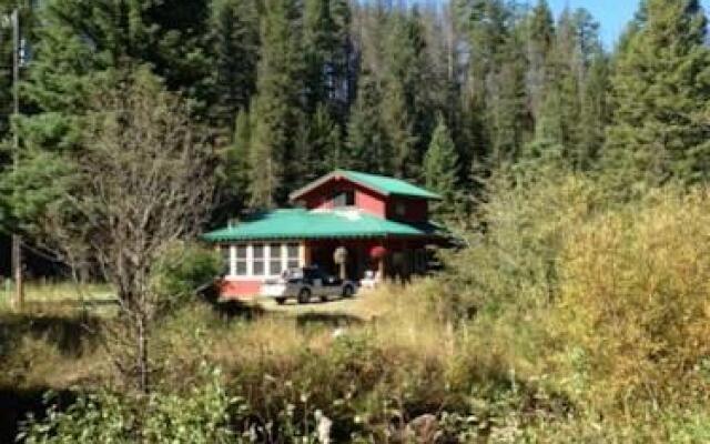 Creekside Cabin