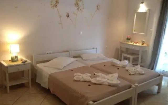 Nikoletta Rooms