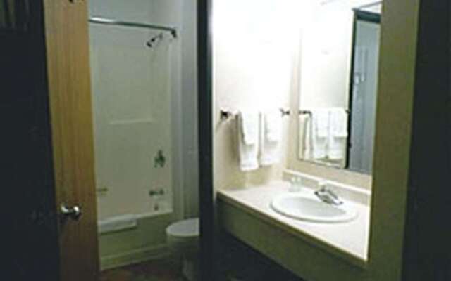 Crookston Inn and Convention Center