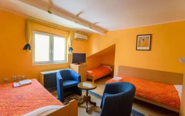 Guest house Mali homtel