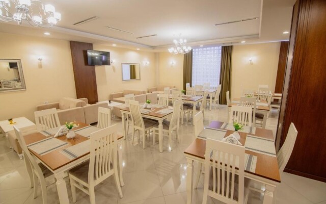 Christis Hotel Borova