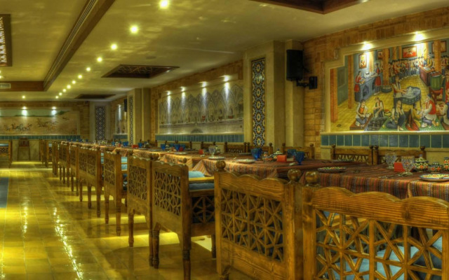 Zandiyeh Hotel
