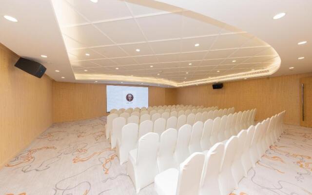 Ji Hotel Nanjing Pukou Hongyang Plaza