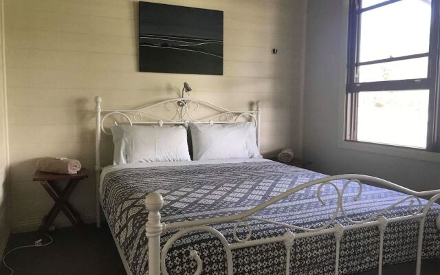 Port Campbell Guesthouse & Flash Packers