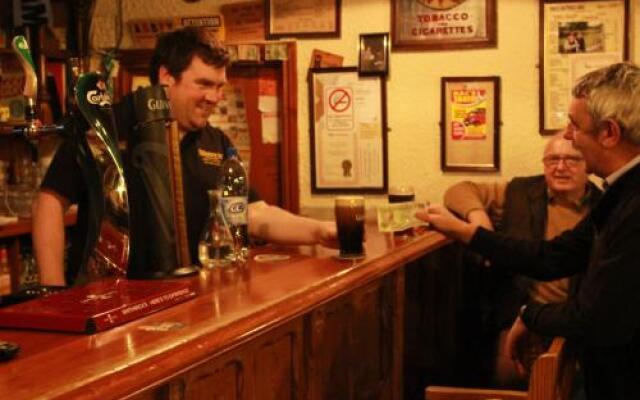 Fiddlestone Bar And BB