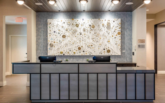 Cambria Hotel New Haven University Area