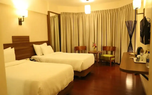 Hotel Reyansh Grand
