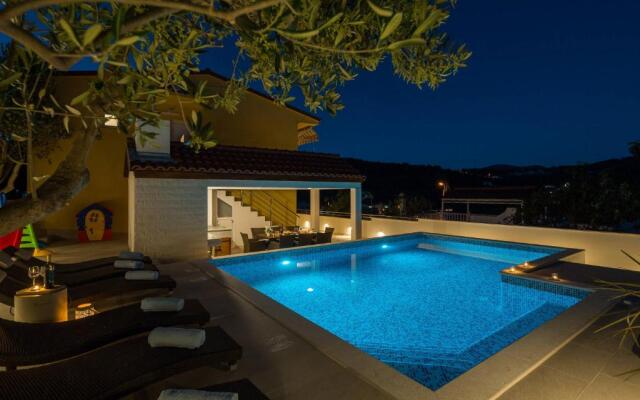 Guest House Bona Dea - Trogir Area