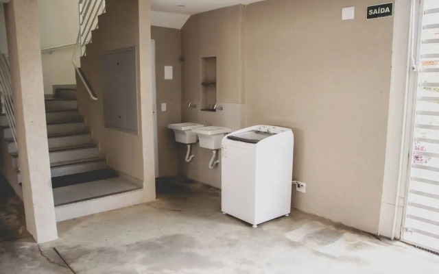 Tima Kitnet Prox Unifei com Wi-fi e Smart TV