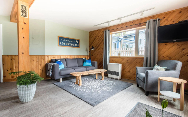 Urban Caribou Bed and Breakfast