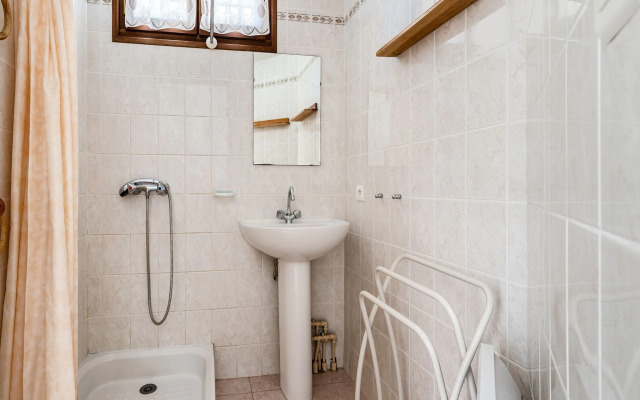 Vineyards & Village Stay