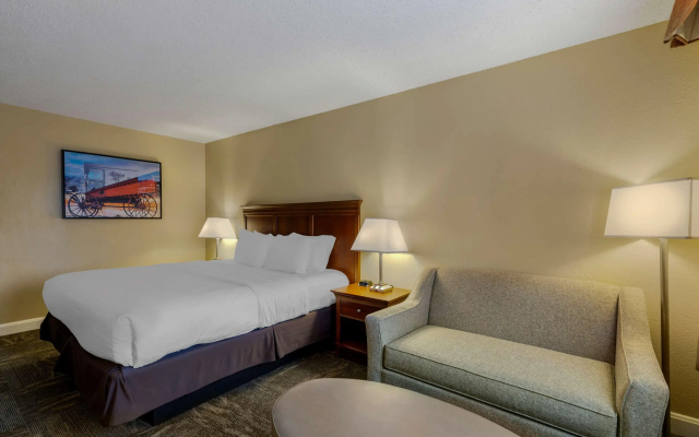 Best Western Plus Wooster Hotel & Conference Center