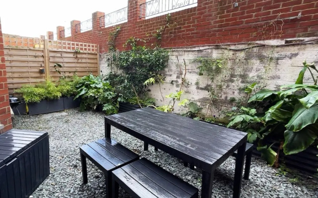 Walpole Bay 2 bed Stunning Garden Apt By Adliv