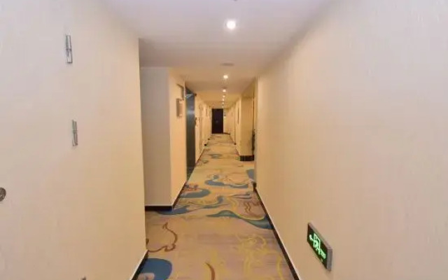 Guangzhou Wanbo Holiday Inn