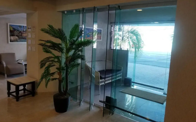Hotel Uzi Mar
