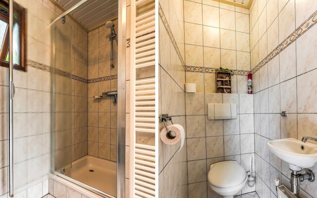 Sun Kissed Bungalow in Uden with Sauna, Hot Tub, Terrace