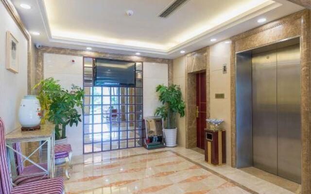 Yi Long Hotel