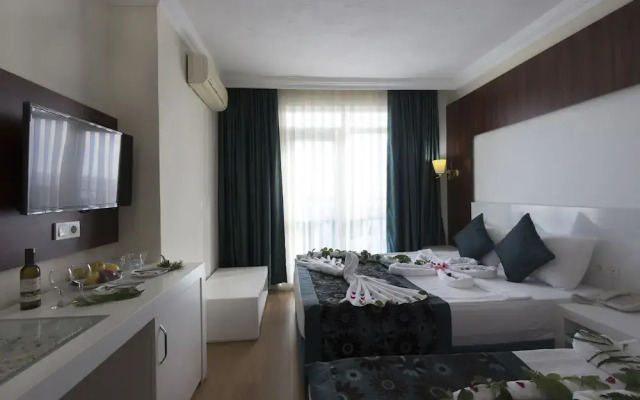 Grand Paradise Hotel