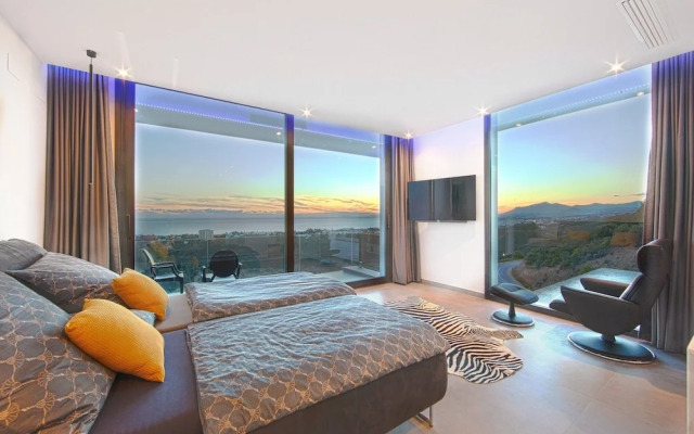 Villa in Marbella With Private Heated Pool