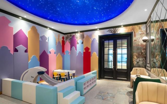 Nostalgia S Hotel (Beijing Financial Street）