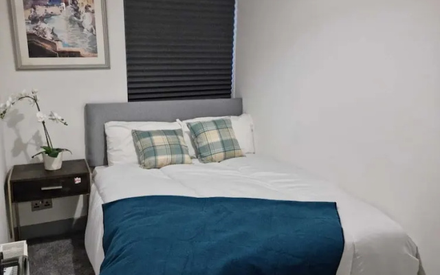 Remarkable 3-bed Apartment in London