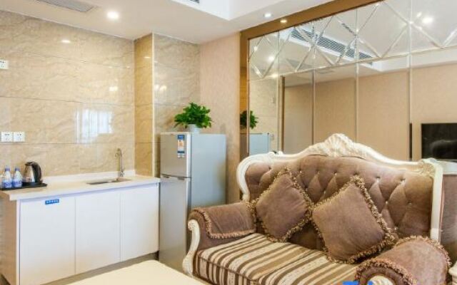 Pengcheng Apartment