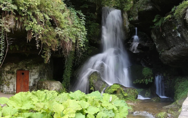 Gaststätte & Pension Lichtenhainer Wasserfall